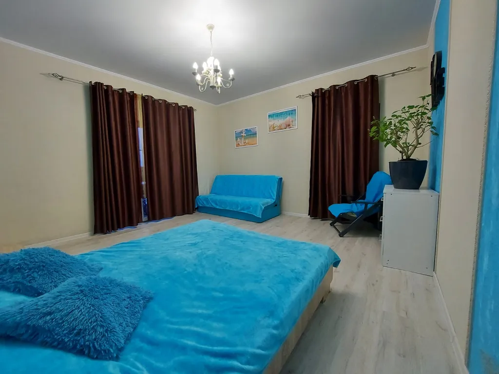 Дом с террасой на берегу моря