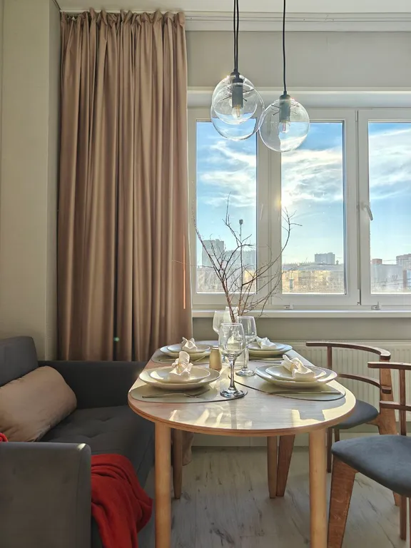 Студия с видом на кампус