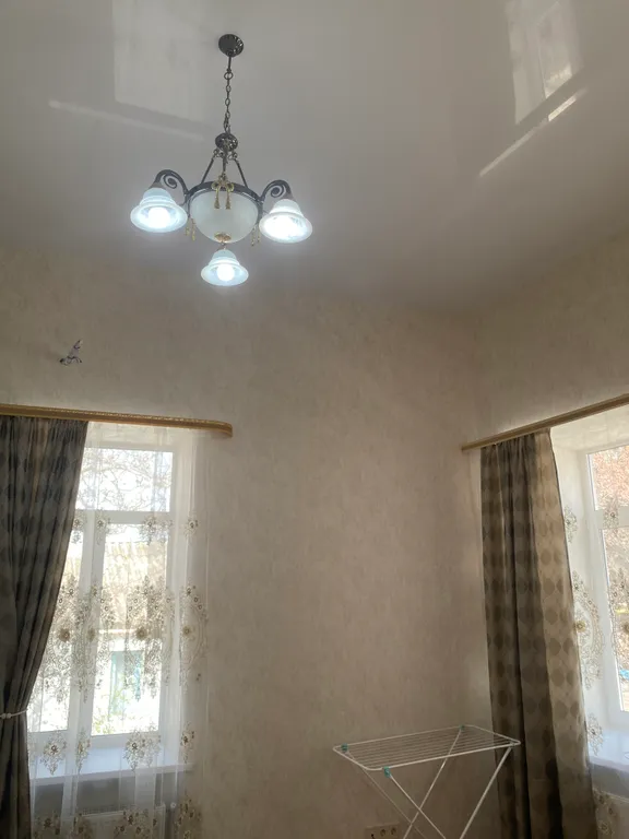 Уникальная квартира с интересным ремонтом и настоящим камином