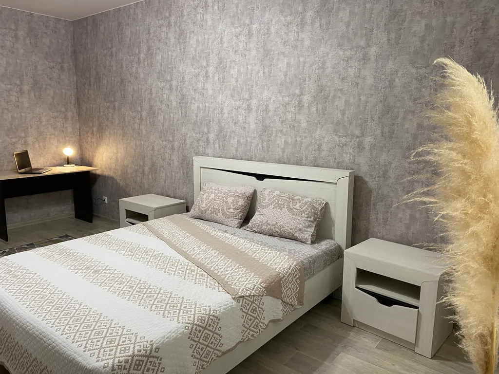 Квартира Квартира Уютная большая двухкомнатная Центральный район Кардиоцентр Планета — Красноярск