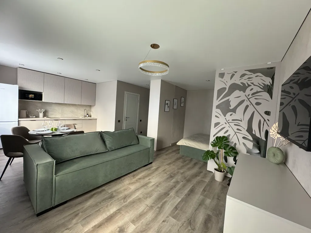 Новая квартира с дизайнерским ремонтом на берегу реки в жк белые росы