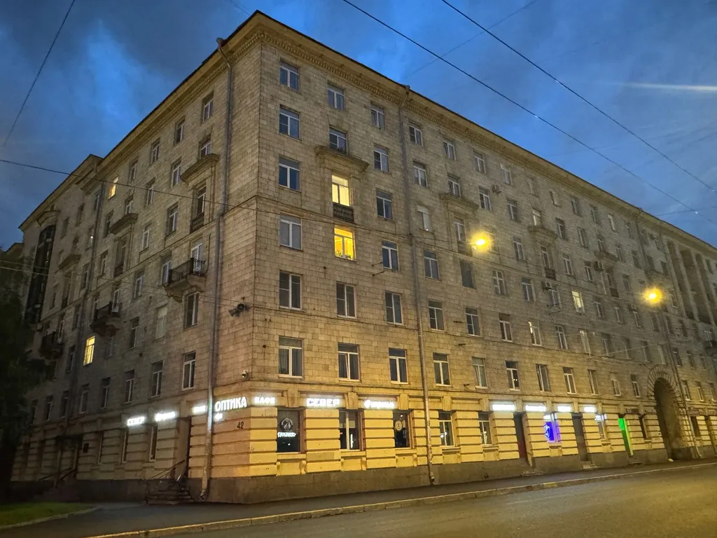 Квартира Квартира в Сталинском доме около метро — Санкт-Петербург