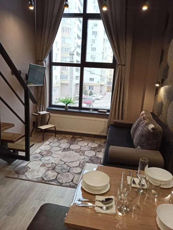 Двухуровневая студия рядом с Комсомольской Набережной