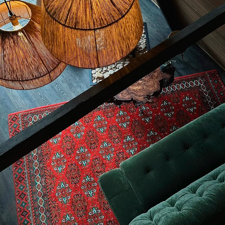 Дом с купелью и камином