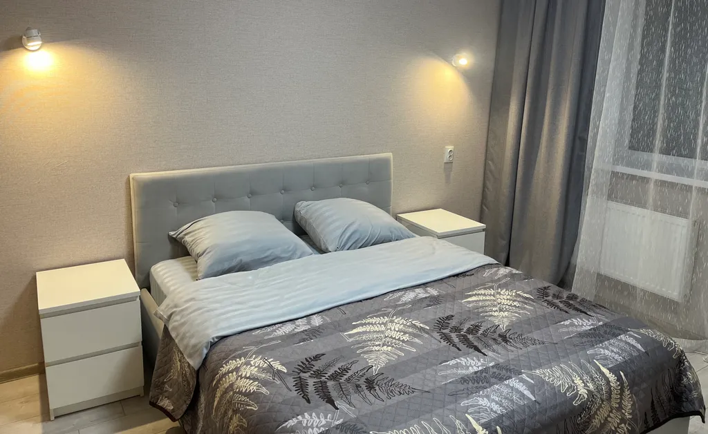 Просторная квартира в географическом центре города — аренда посуточно в Самара