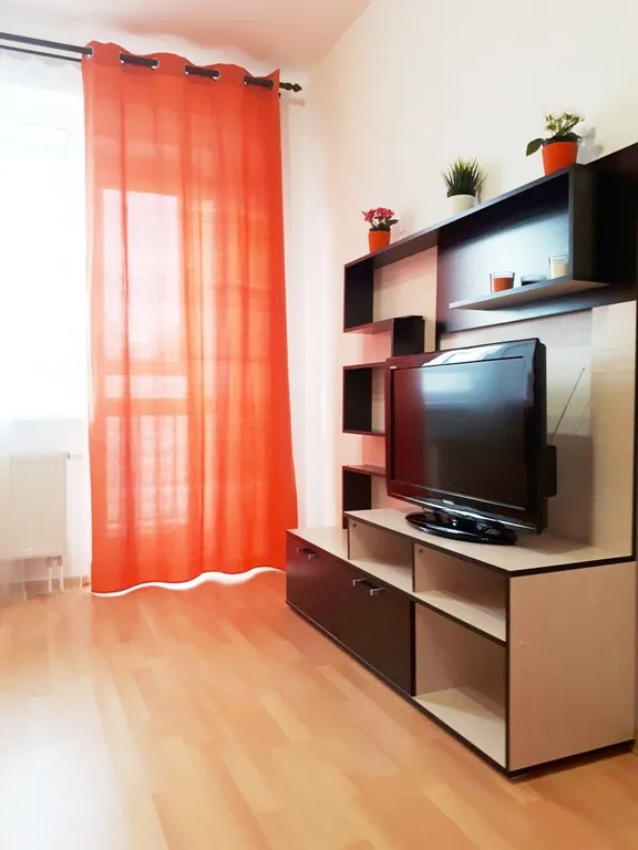 Светлая квартира в районе южного автовокзала