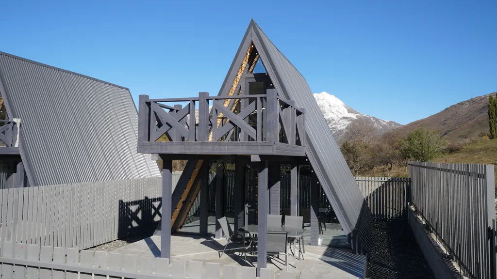 Уютный, новый дом с видом на Куртатинское ущелье