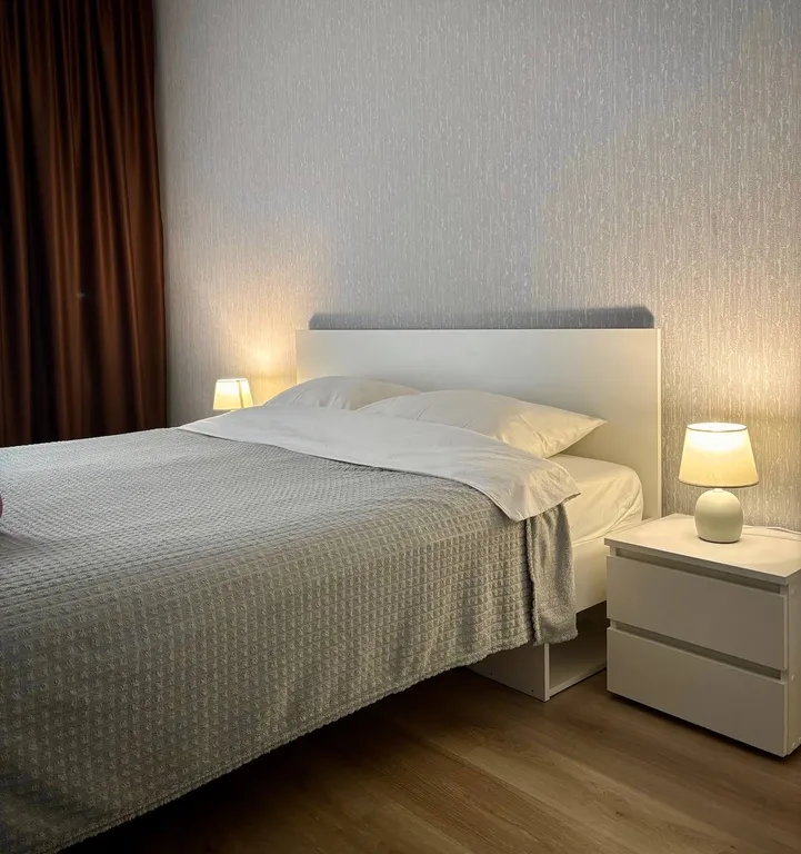 Квартира с двумя лоджиями возле парка — аренда посуточно в Конаково