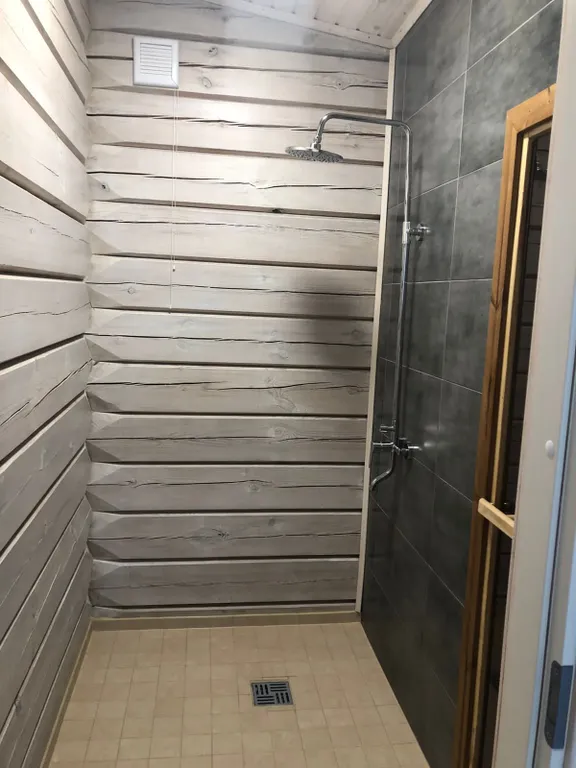 Коттедж с сауной недалеко от озера