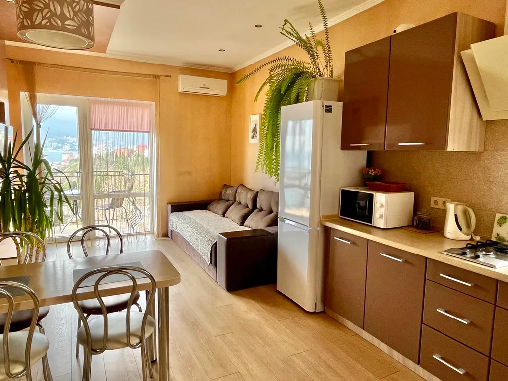 Квартира Семейные апартаменты с видом на море — аренда посуточно в Отрадное