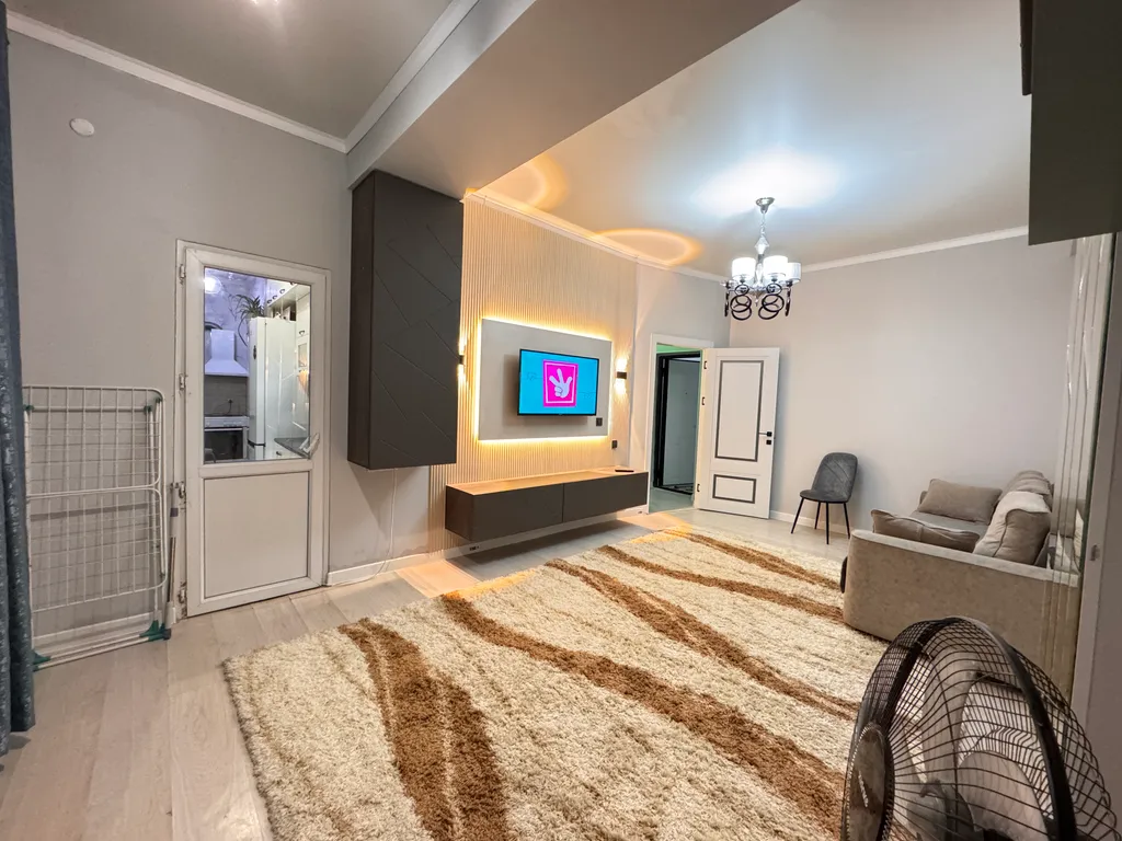 Квартира Золотой Квадрат 2-комнатная — аренда посуточно в Бишкек