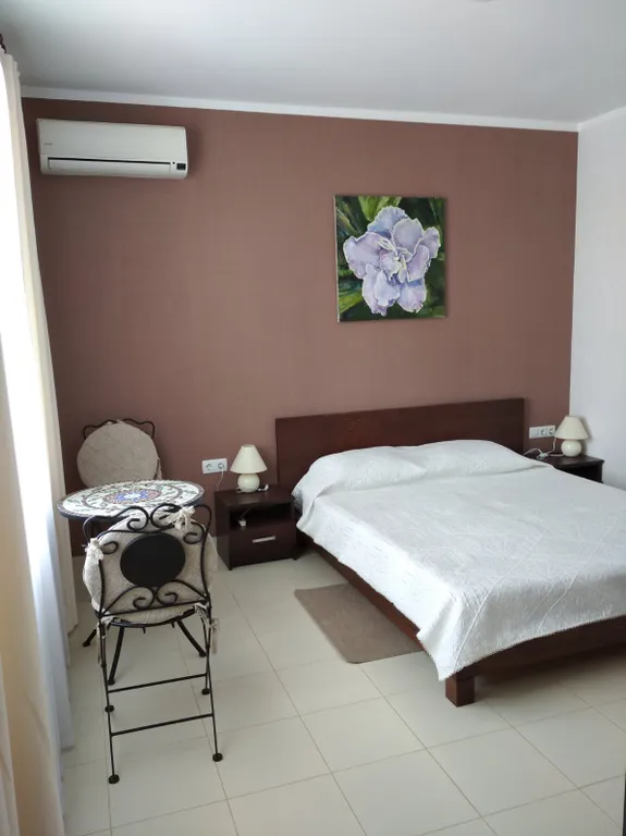 Квартира Двухместный номер со всеми удобствами без балкона — аренда посуточно в Судак