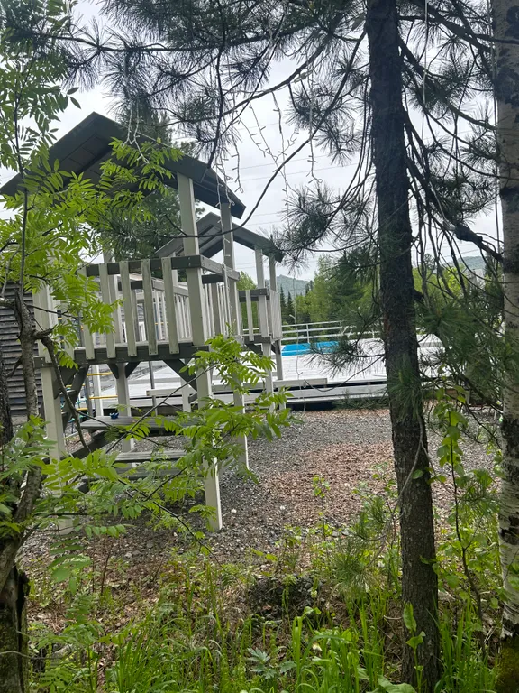 Барн хаус с видом на лес и горы