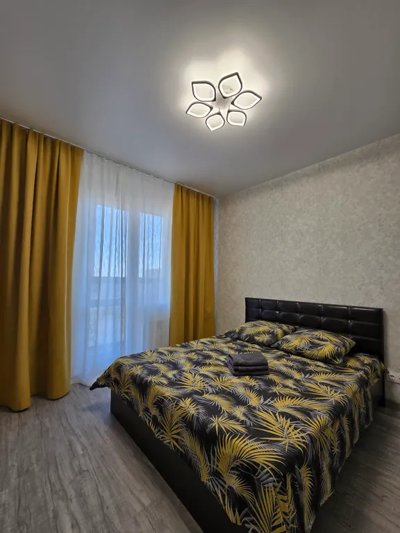 Новая полноценная квартира с балконом на Бульваре