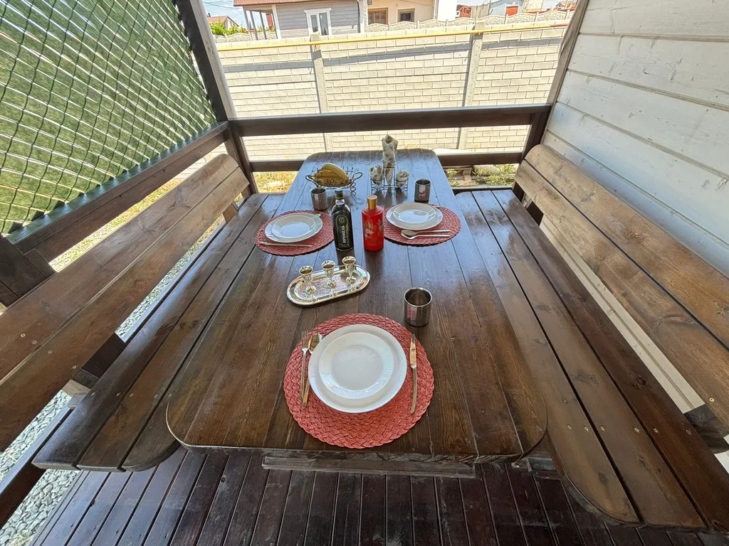 Дом с большой терассой