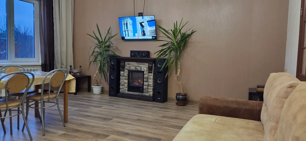 Коттедж с баней и бассейном-купелью в уникальном месте