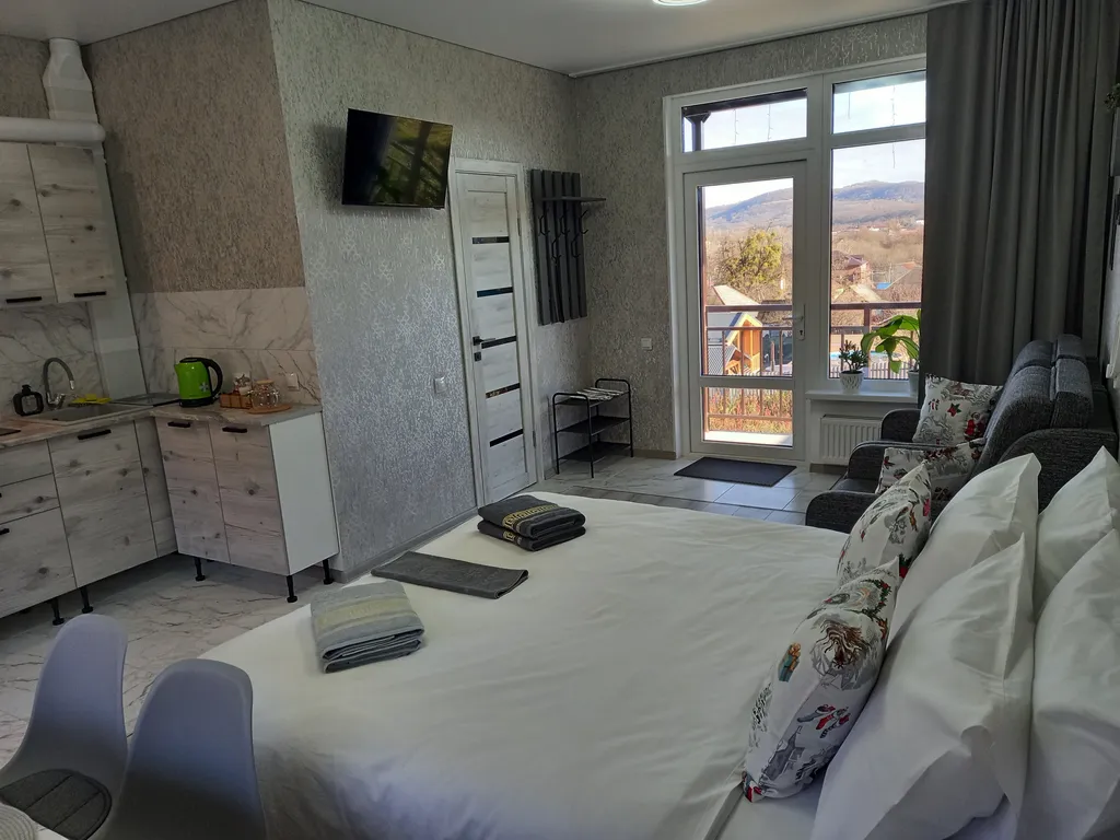 Дом в горах Адыгеи с бассейном