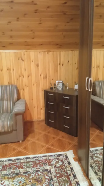 Отдельная большая комната, интернет и связь всегда