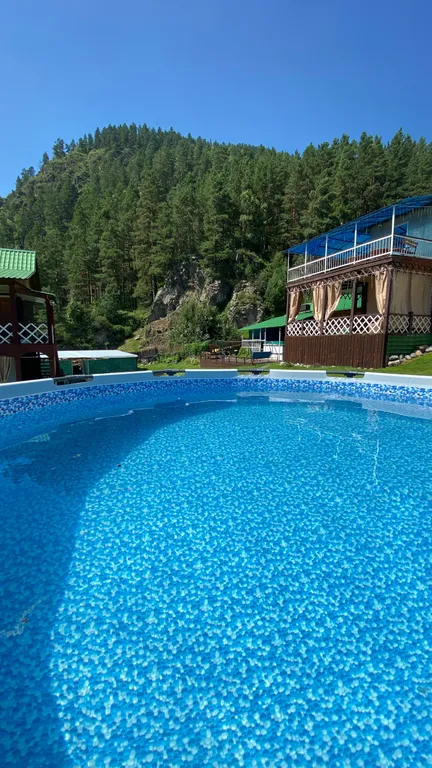 Коттедж для больших компаний на Алтае