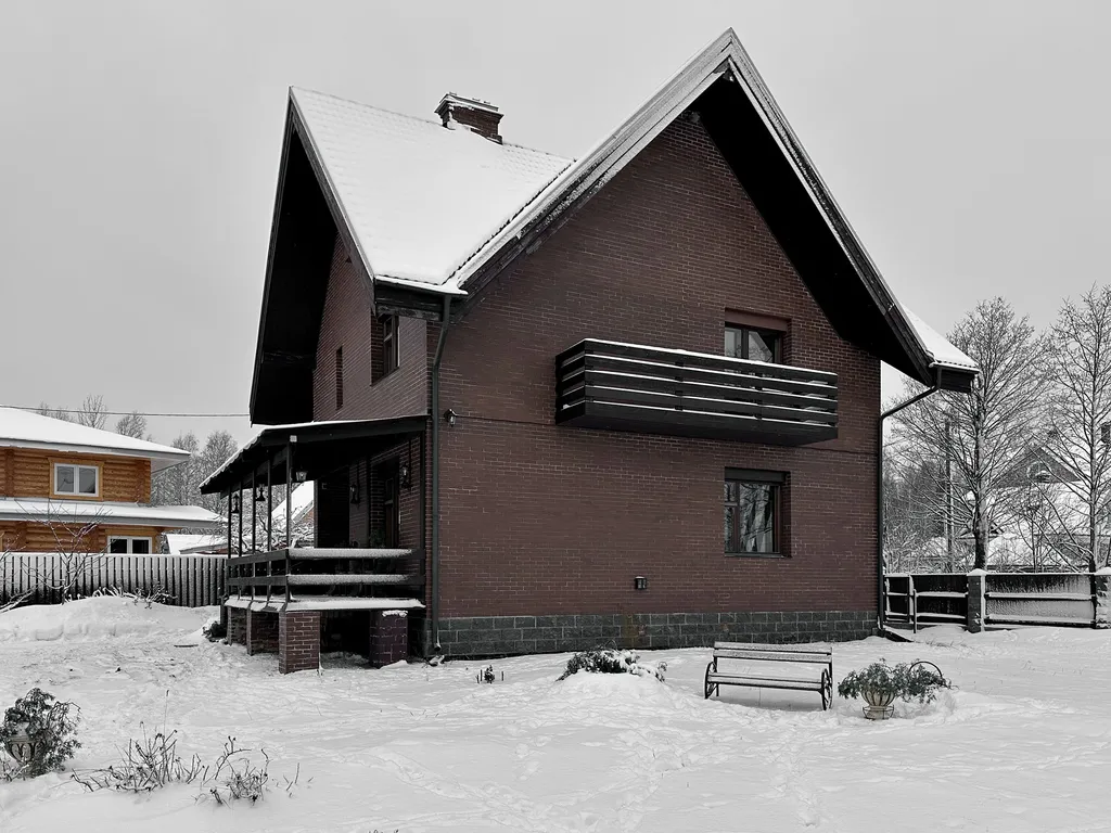 Готический замок Гранат Альдога