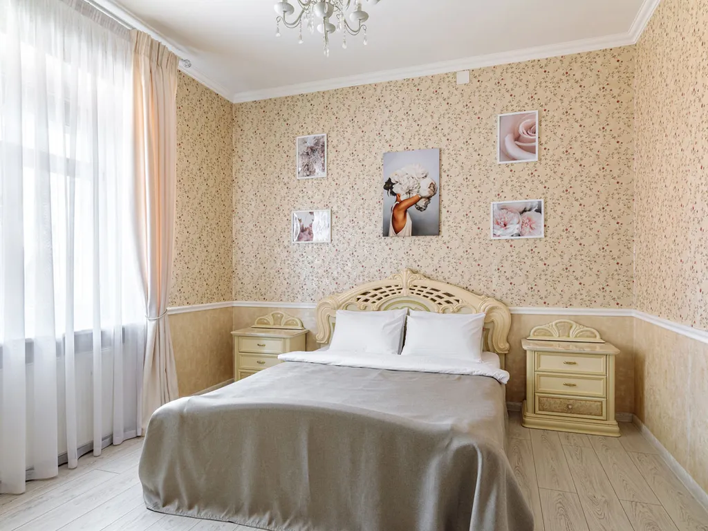 Дом с бассейнами и банкетным залом на Дмитровском шоссе