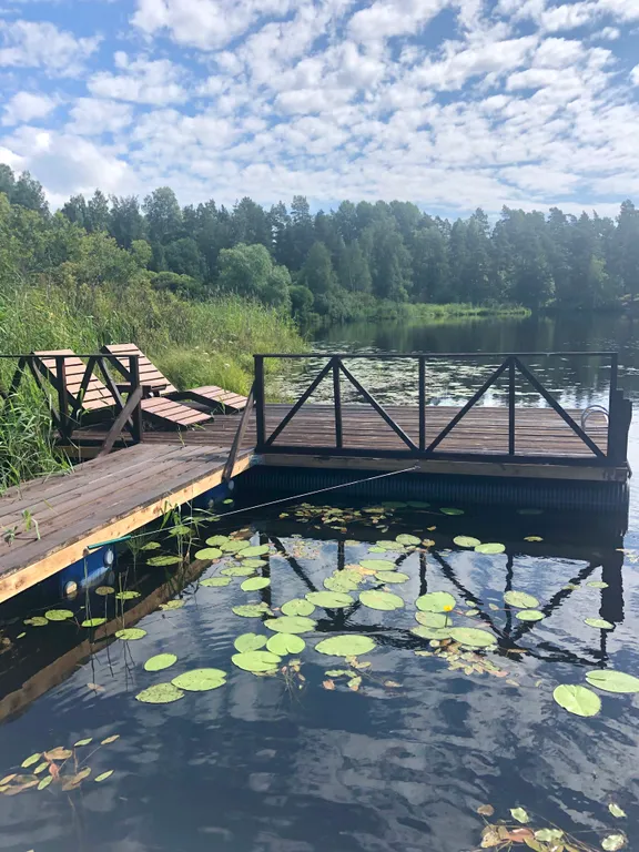 Бунгало у озера