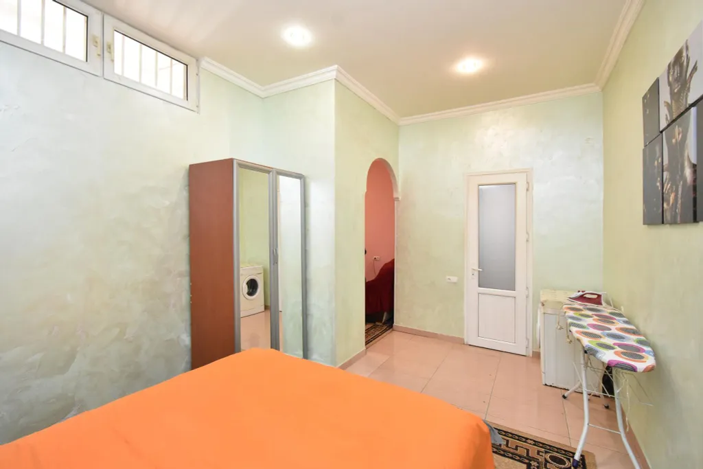 Apartment in Saryan street