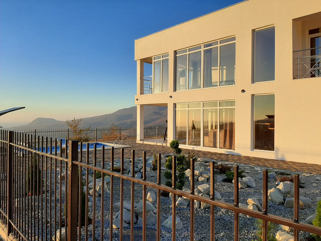 Вилла 220м2 с бассейном Горная лаванда. 6взр.+4 дет.