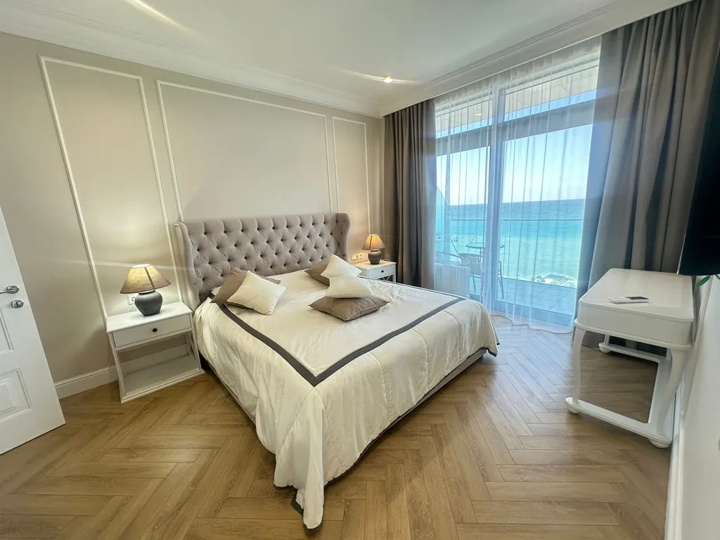 Трехкомнатные апартаменты рядом с морем