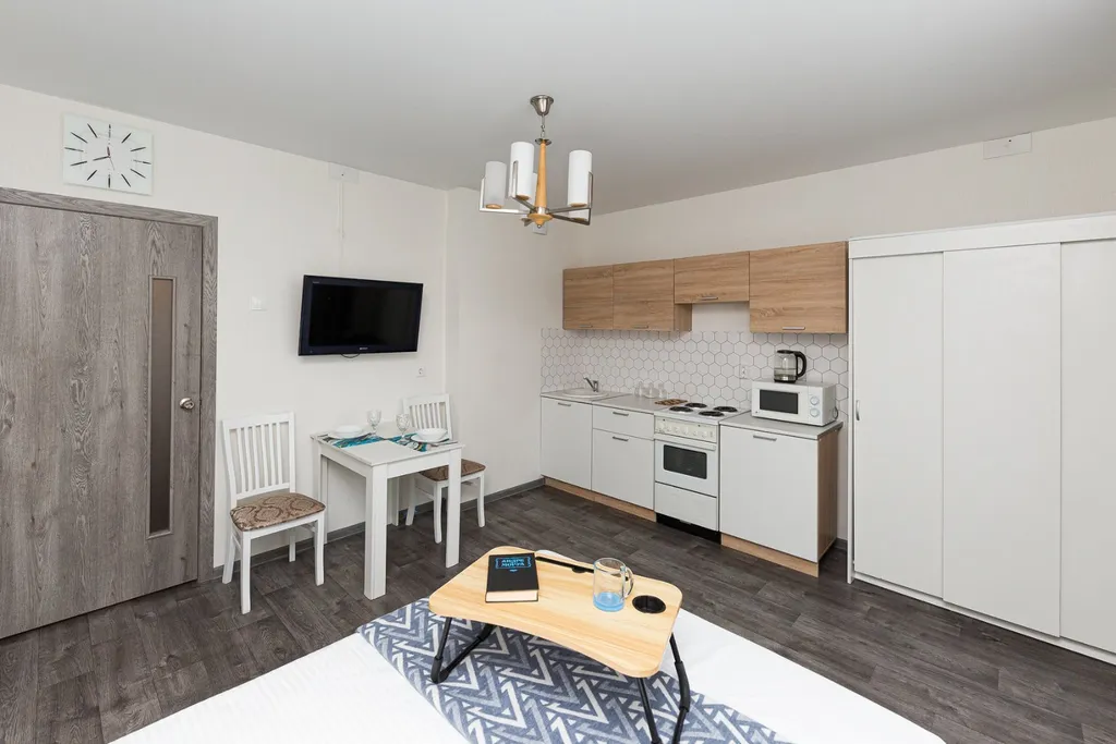 Студия с видом на озеро