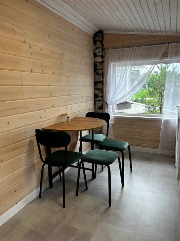 Дом возле аэропорта