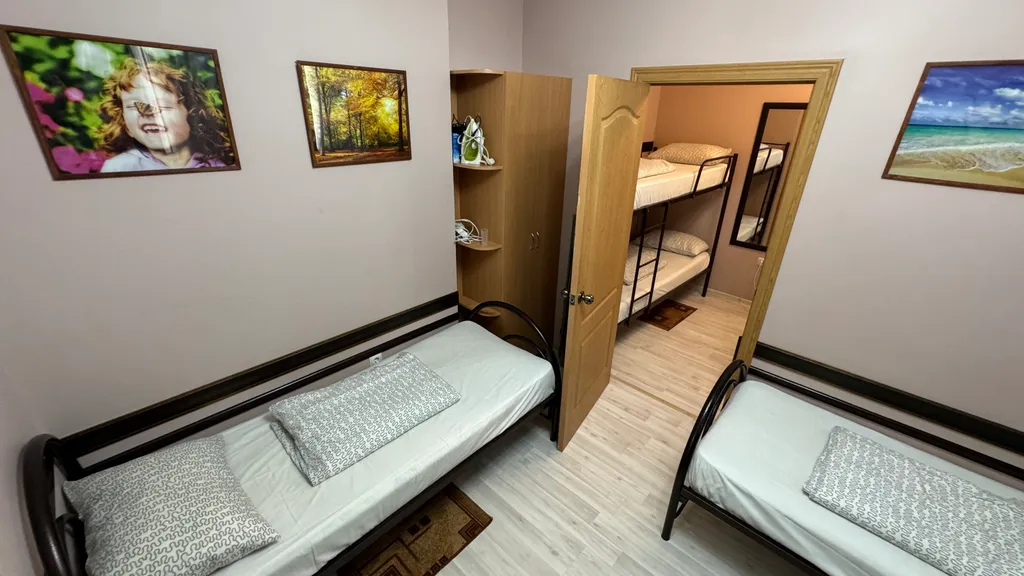 Комфортный дом и двор целиком под ключ без хозяина у моря Комильфо