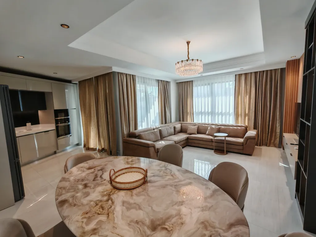 Большая квартира с 4 спальнями в новом ЖК с аквапарком и 5 бассейнами