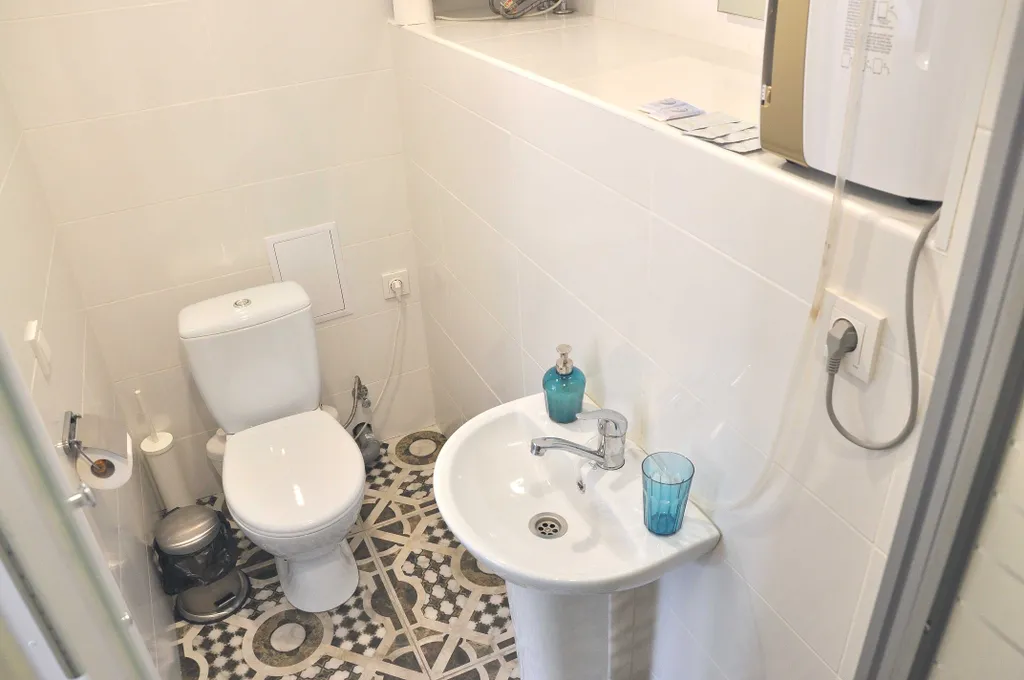 Уютная студия на первом этаже рядом с пляжем в Ливадии