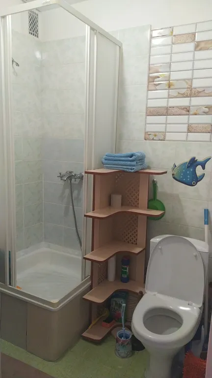 Уютная квартира в центре города с видом на горы, город и море