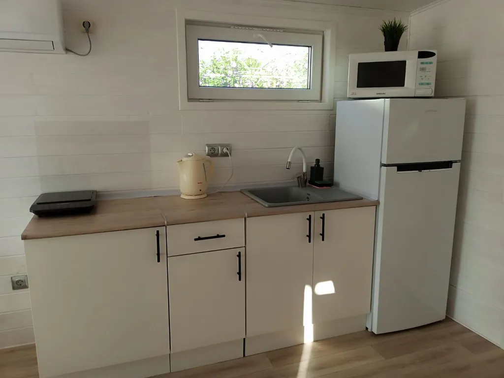 Квартира Апартаменты 2 с отдельным двориком — Кучугуры