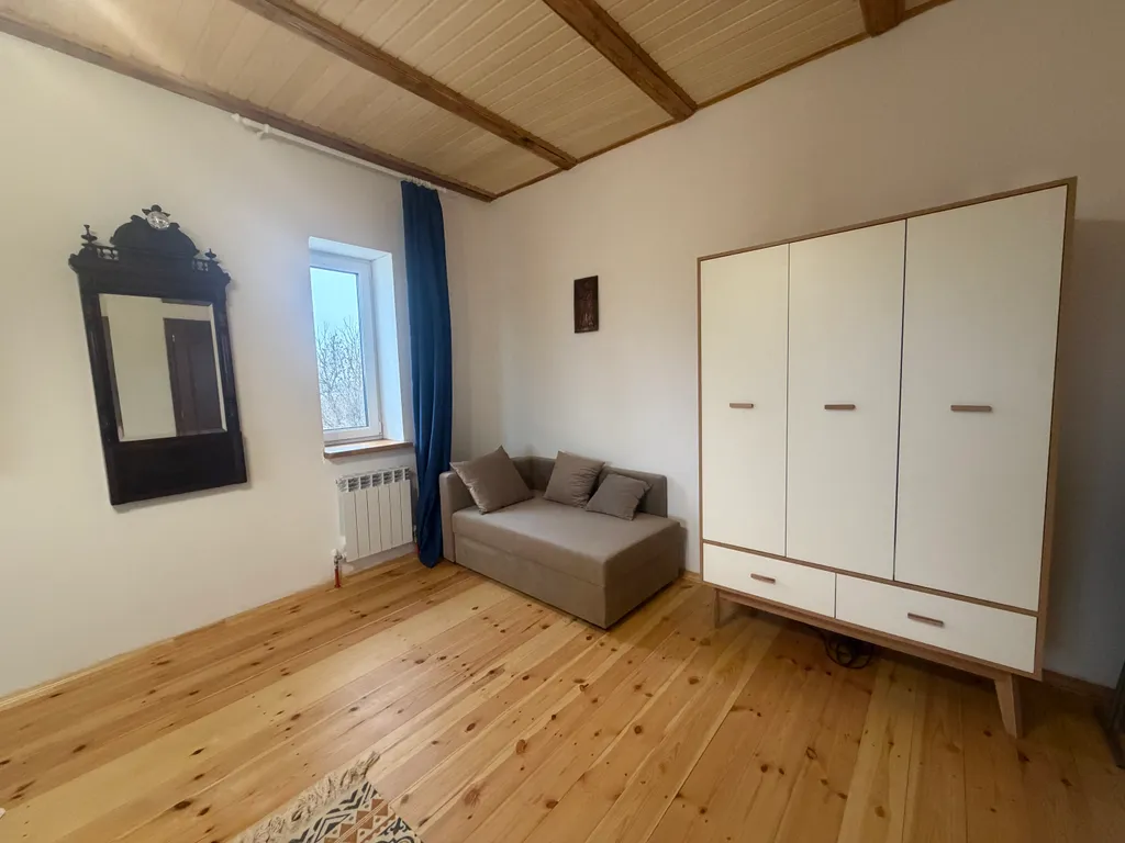 Дом у реки в тихом месте, деревенский стиль, веранда, мангал