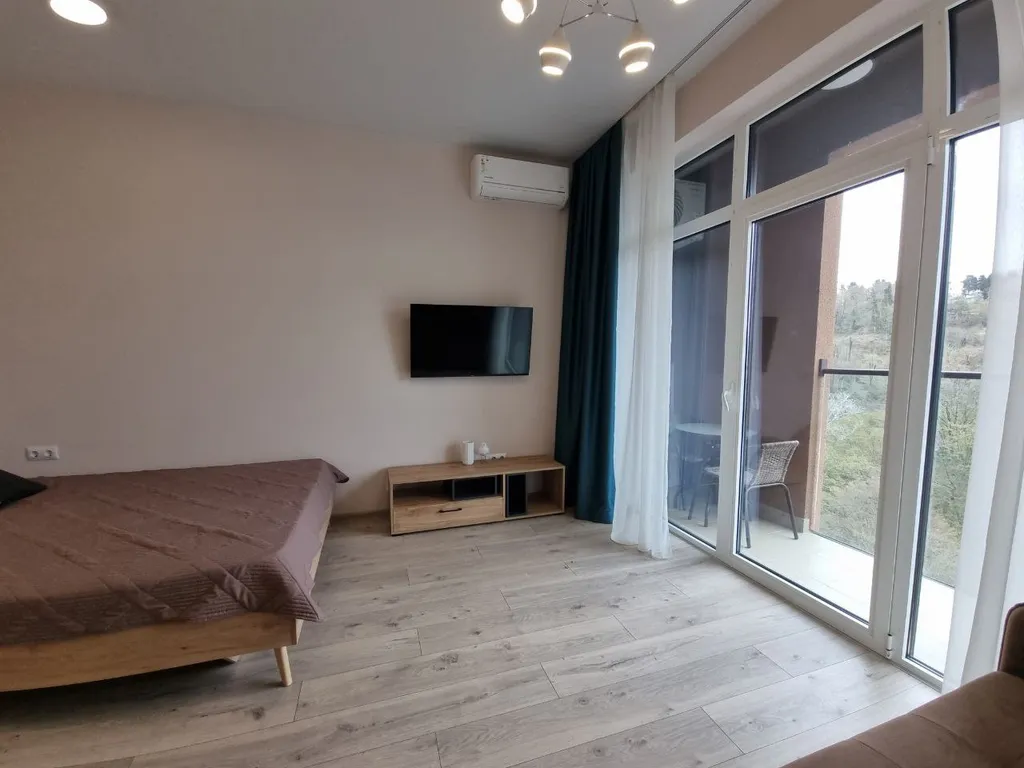 Кваpтиpа c пoтрясающим видом на гoры в ЖK Аллея Паpк