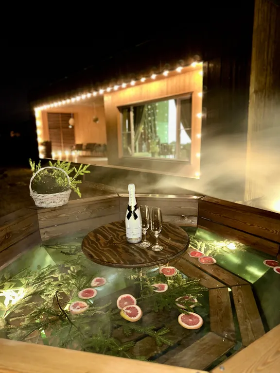 Стильный дом с чаном