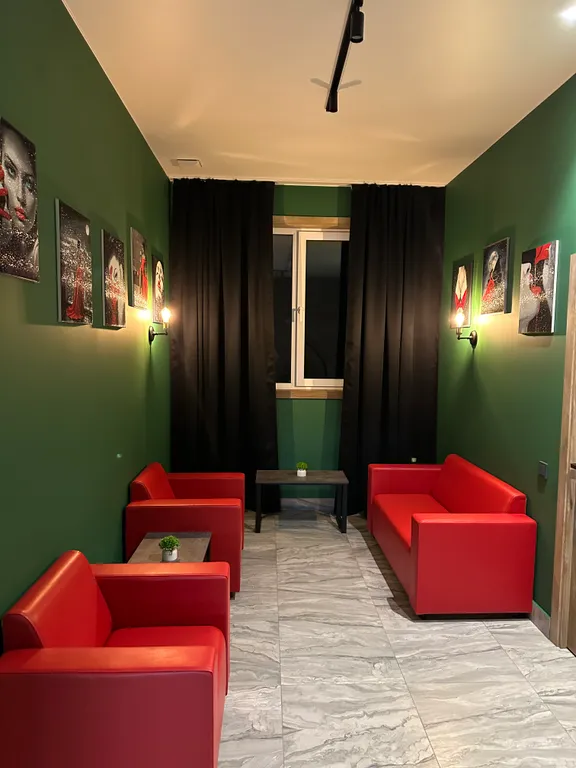 Новый стильный уютный коттедж вблизи от города