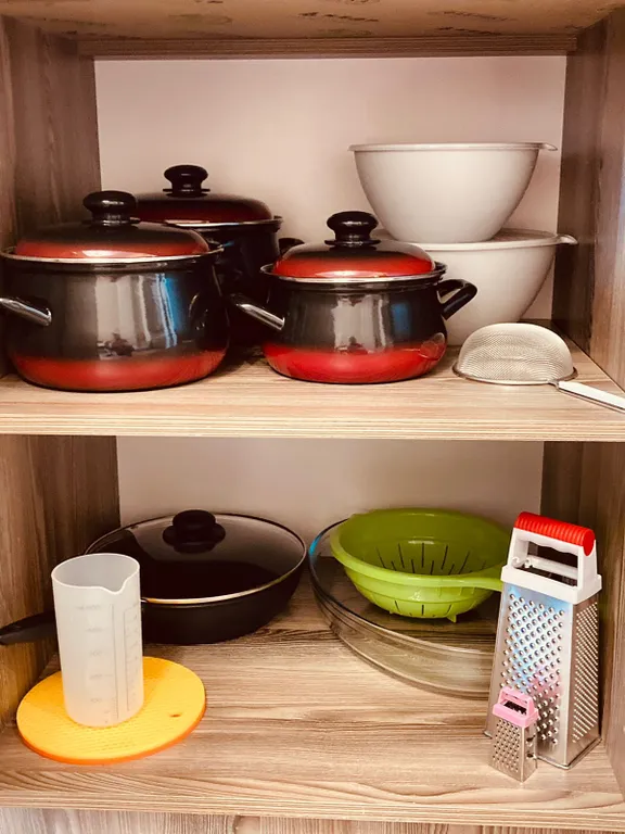 Просторная студия с огромной лоджией у озера