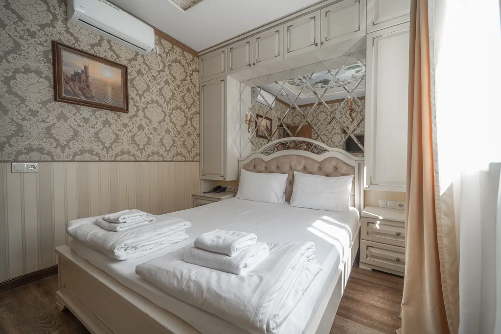 Двухместная комната с двуспальной кроватью НР