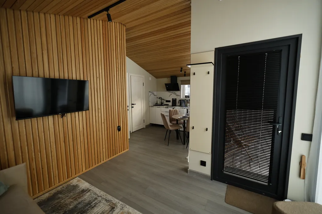 Семейный домик в лесу