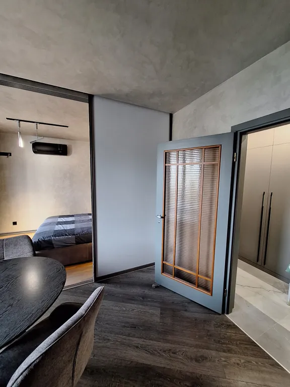 Уютная студия с дизайнерским ремонтом комфорт - класса