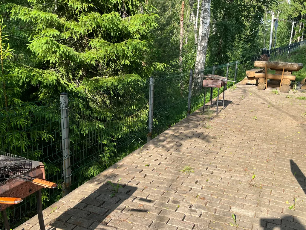 Коттедж 4+2 с сауной на берегу медного озера