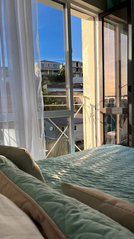 Студия для двоих с панорамным окном