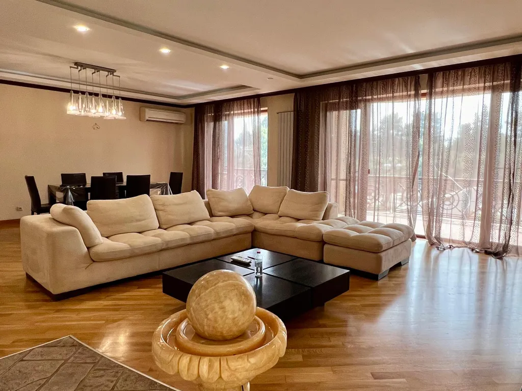 Cosy 2 Bdr Apartment by Centric