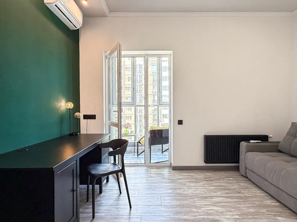 Трехкомнатная дизайнерская квартира в самом центре города