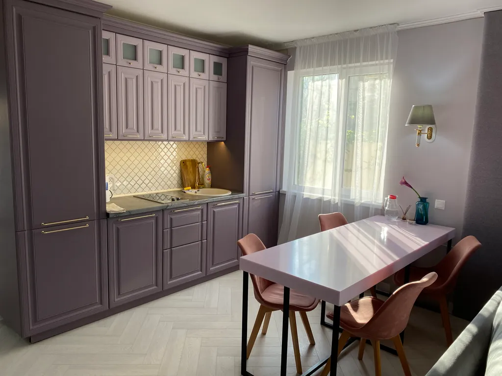 К вашему вниманию классные современные апартаменты с бассейном в доли