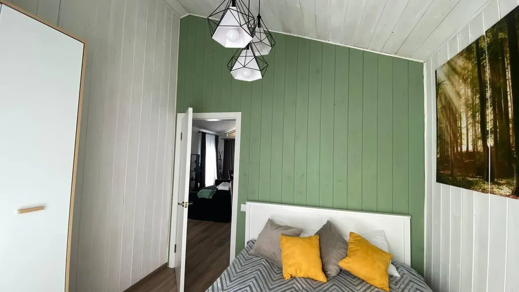 Новый стильный дом с камином